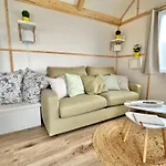 Berck-plage - Location Saisonniere Tiny House Insolite - 4 Hebergements Atypiques Avec Terrasse Privee, Proche Mer, Parking Prive Et Gratuit, Ideal Weekend Romantique, En Famille Ou Groupe Chalet Berck