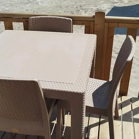 Chalet Berck-plage - Location Saisonniere Tiny House Insolite - 4 Hebergements Atypiques Avec Terrasse Privee, Proche Mer, Parking Prive Et Gratuit, Ideal Weekend Romantique, En Famille Ou Groupe *